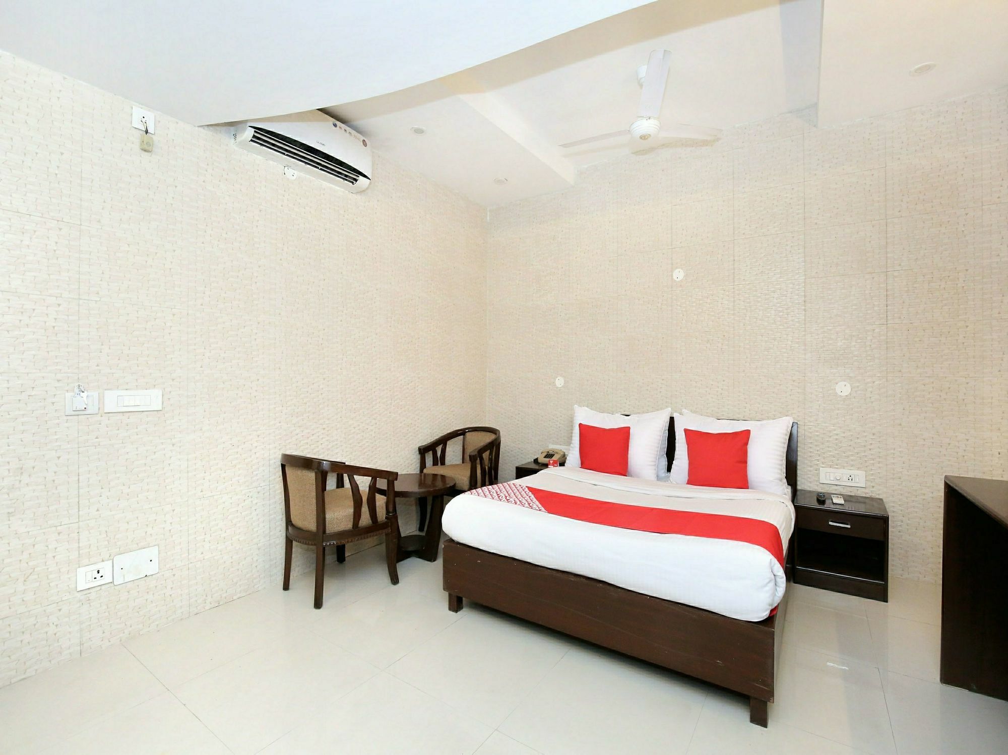 Hotel Oscar Regency Panchkula Exterior photo