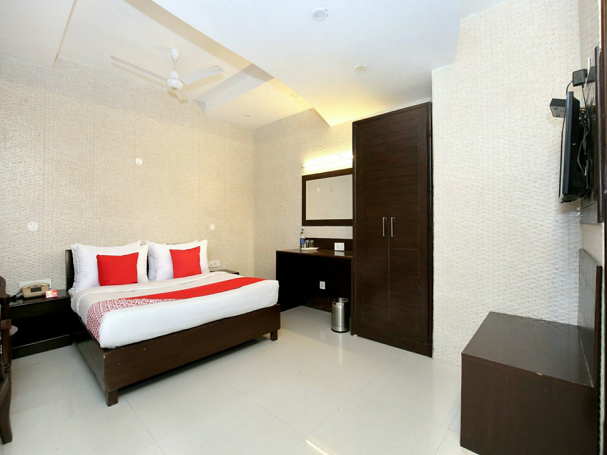 Hotel Oscar Regency Panchkula Exterior photo